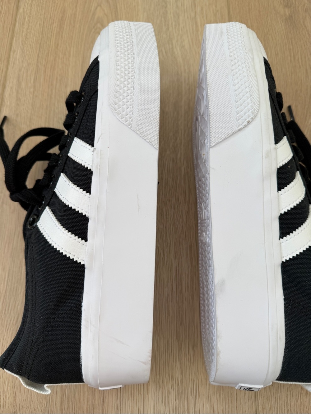 Adidas Nizza Platform black-and-white canvas sneakers 9 - Picture 6 of 9